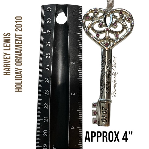 Harvey Lewis Holiday Ornament Our first Home 2010 Silver Key Swarovski ornament - Picture 9 of 15